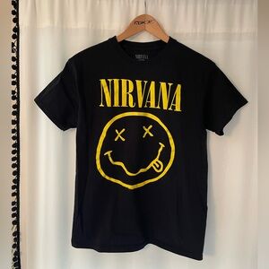 Nirvana 2020 band t black yellow smiley face men’s M medium short sleeve tee